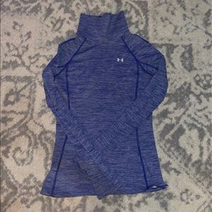 Ike be! Women’s under armour cowlneck top size small
